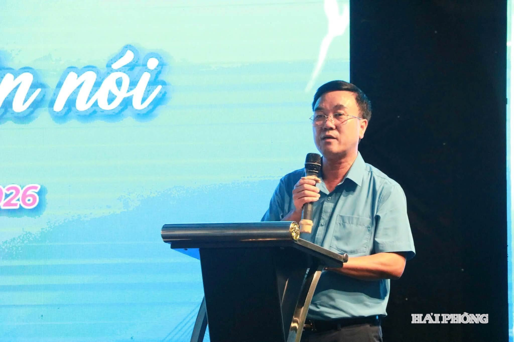 Lãnh đạo Liên đoàn Lao động thành phát biểu tại hội nghị.