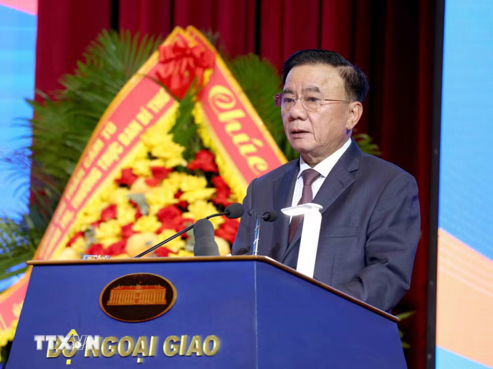 ttxvn-0508-thuong-truc-ban-bi-thu-tran-cam-tu-du-phien-hop-doi-ngoai-dang-doi-ngoai-nhan-dan-4.jpg