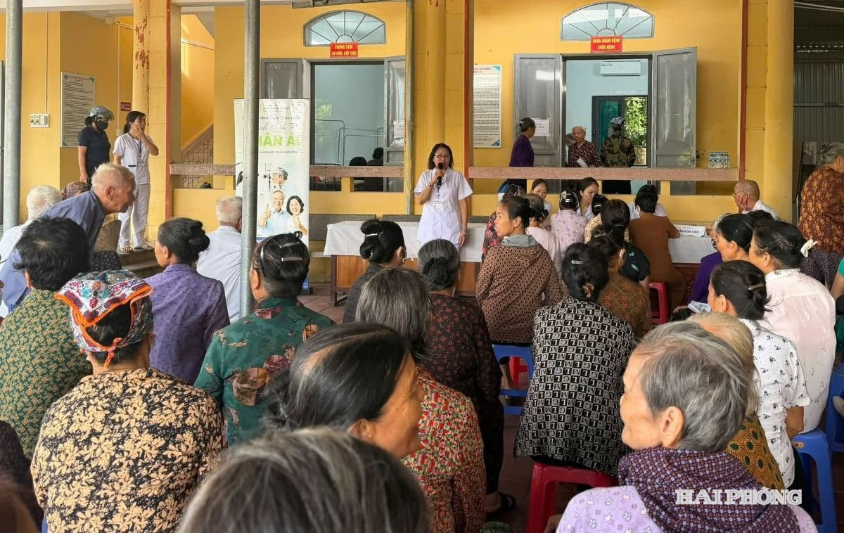 kham-mat-xa-cam-giang.jpg
