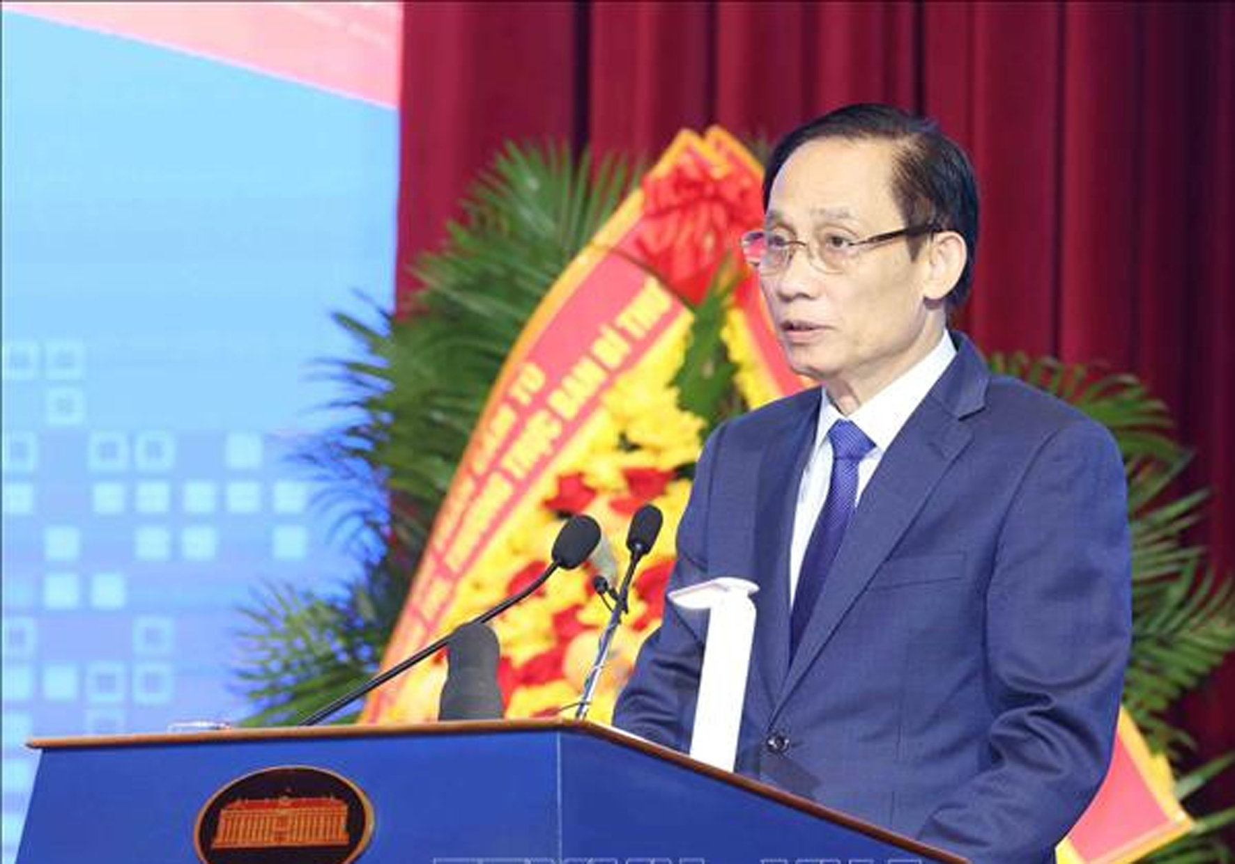le hoai trung