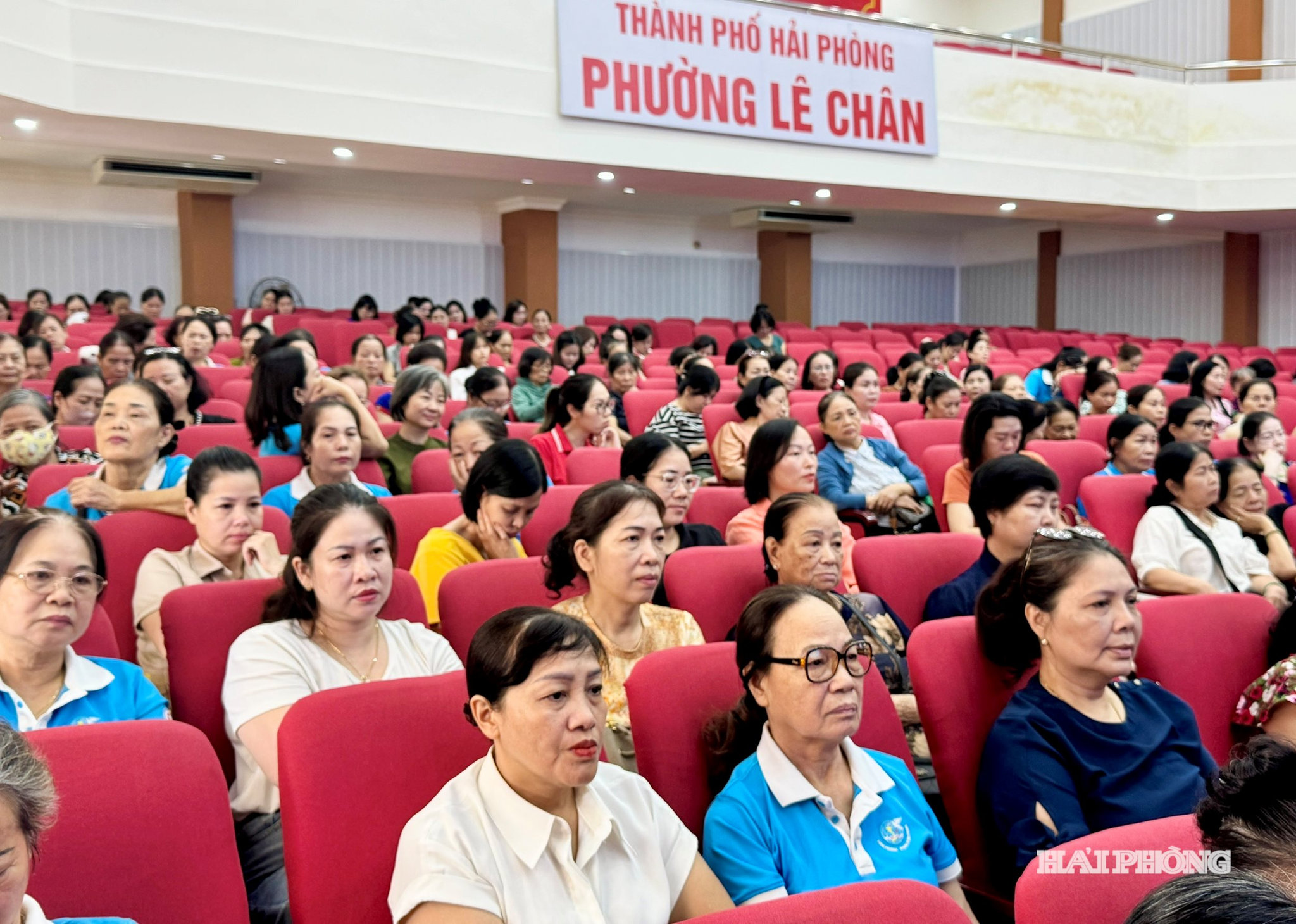 trung-tam-2.jpg