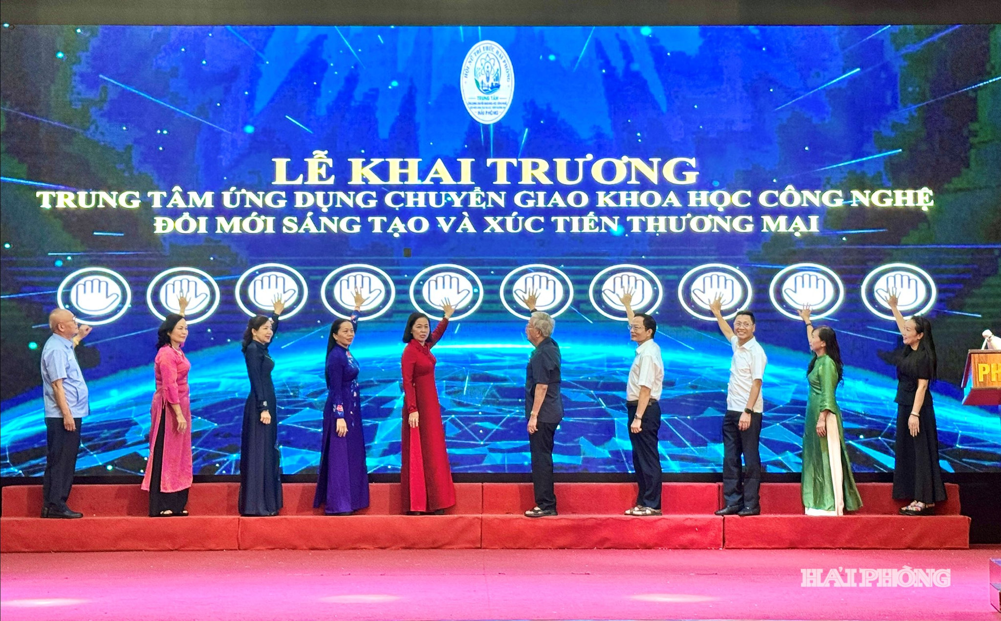 trung-tam-3.jpg