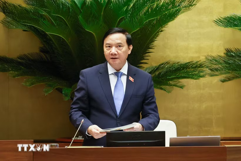 Phó Chủ tịch Quốc hội Nguyễn Khắc Định điều hành phiên họp. (Ảnh: Doãn Tấn/TTXVN)