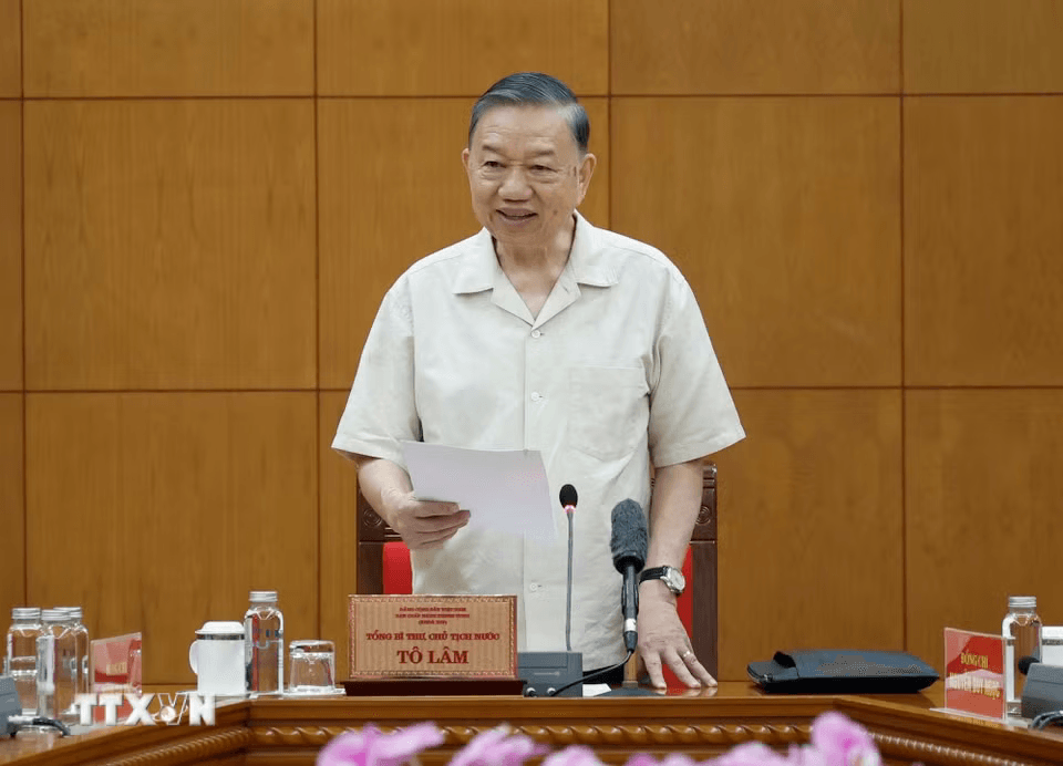 tong-bi-thu-hop-chinh-phu.png