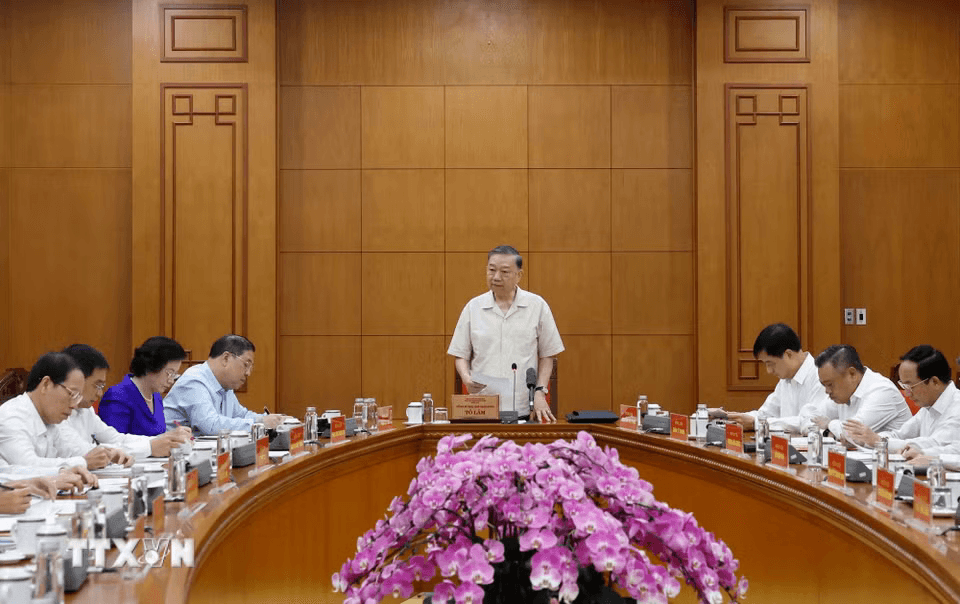 tong-bi-thu-hop-chinh-phu1.png