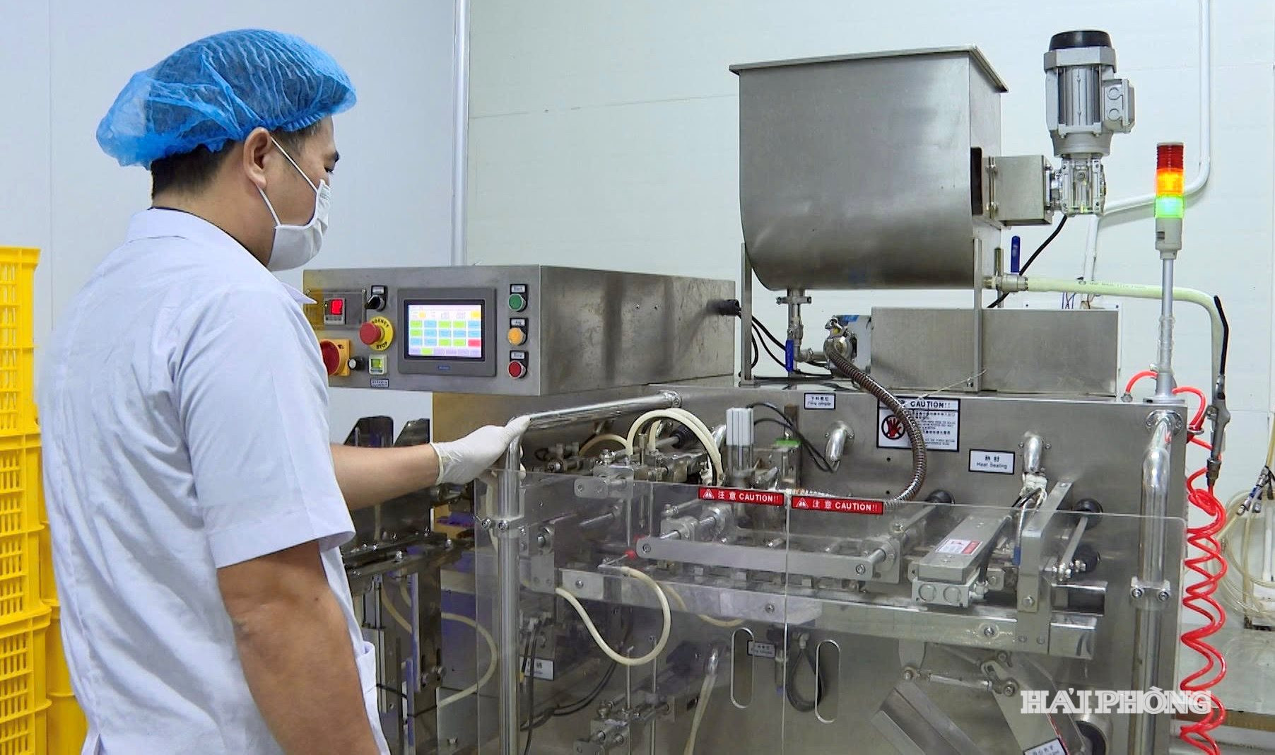 Hợp tác xã Thủy sản Xuyên Việt đầu tư máy móc hiện đại để phục vụ xuất khẩu.