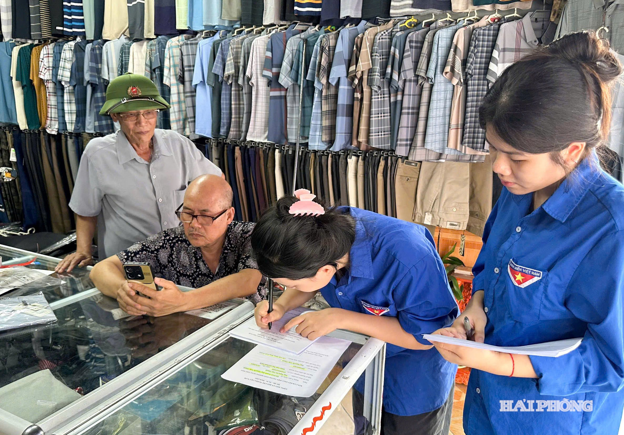 thanh-toan-khong-dung-tien-mat-nam-sach-1.jpg