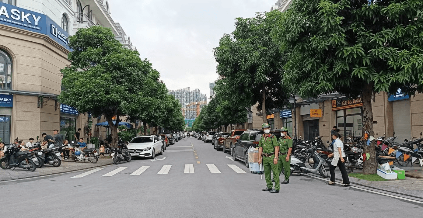 huan-hoa-hong.png