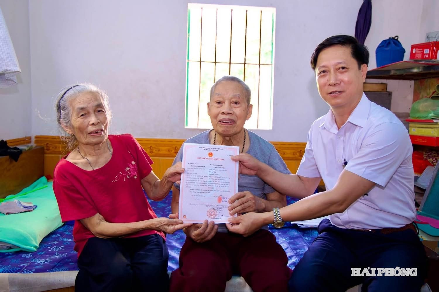 hanh-chinh-cong-luu-dong-nhi-chieu.jpg