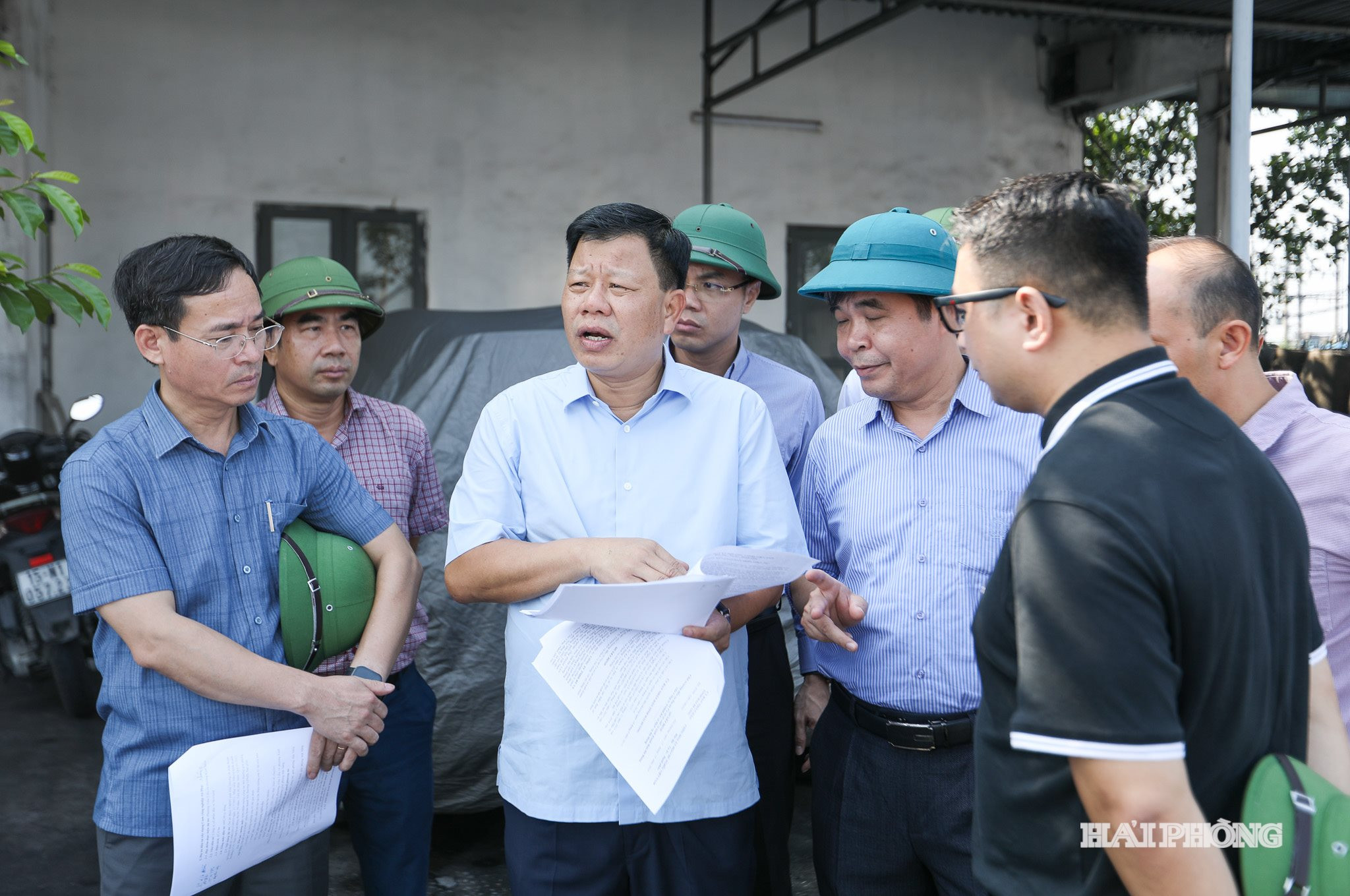 Đồng chí Lê Trung Kiên, Uỷ viên Ban Thường vụ Thành uỷ, Phó Chủ tịch UBND thành phố kiểm tra dự án cơ sở chế biến và kinh doanh than Hà Hưng