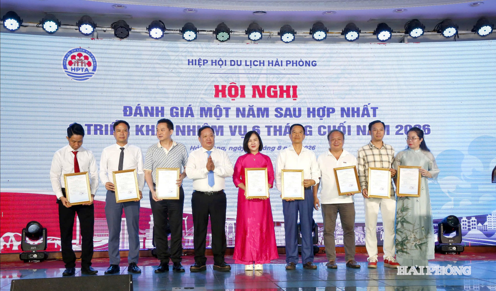 thành lập