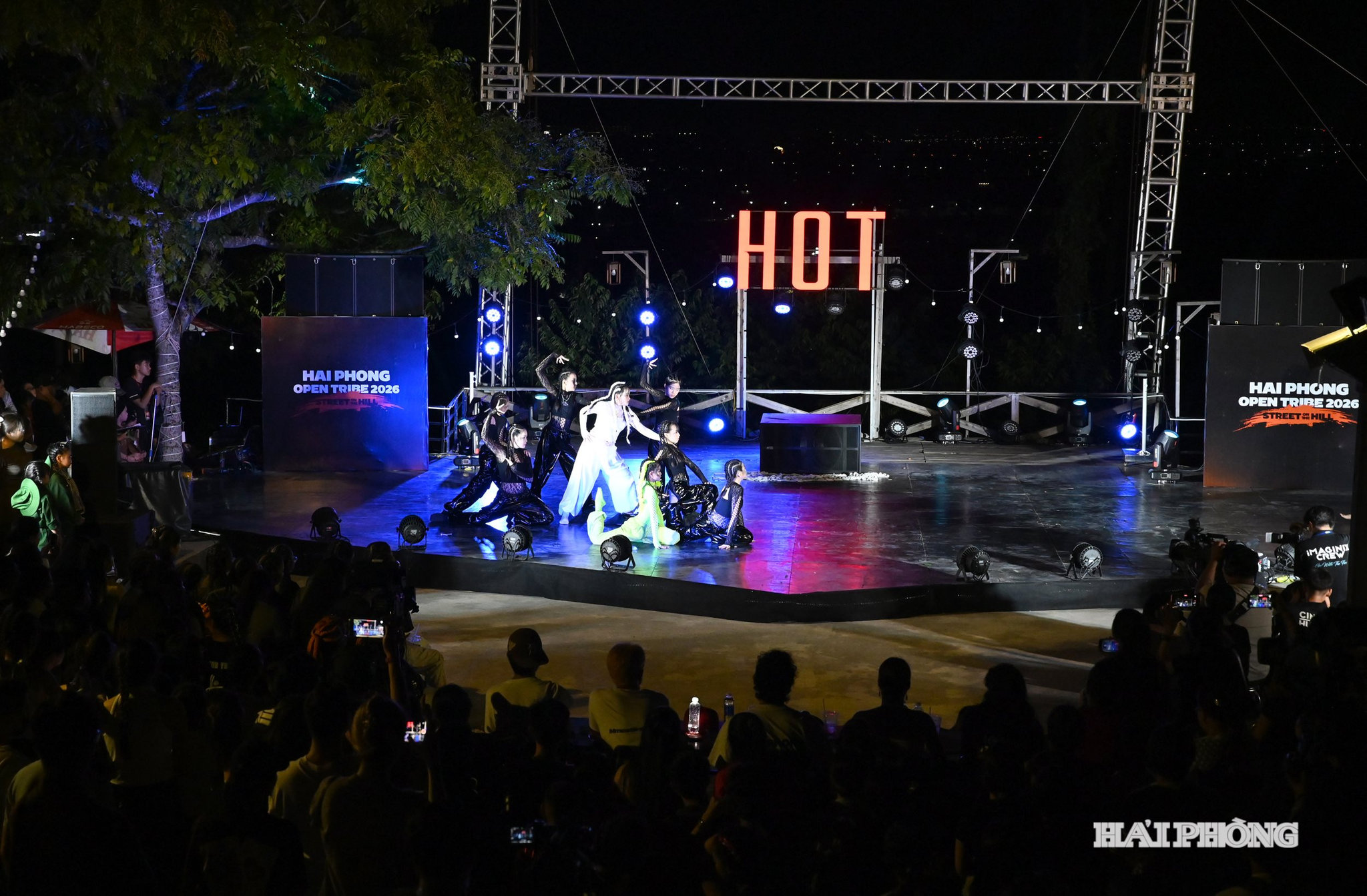 hip-hop-nhi4.jpg