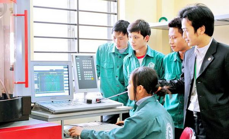 trungcapnghe-17748614851821825160576.jpg
