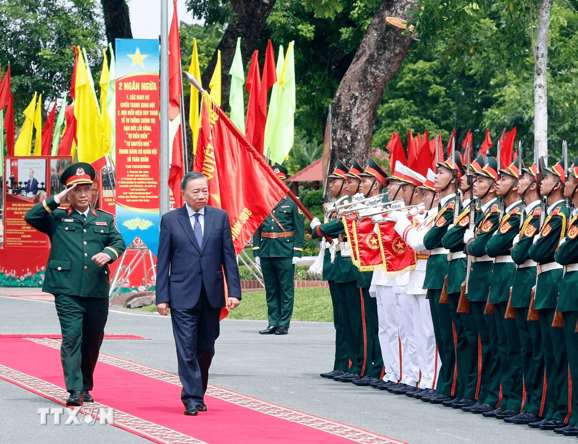 tong-bi-thu-tham-su-doan-308.png