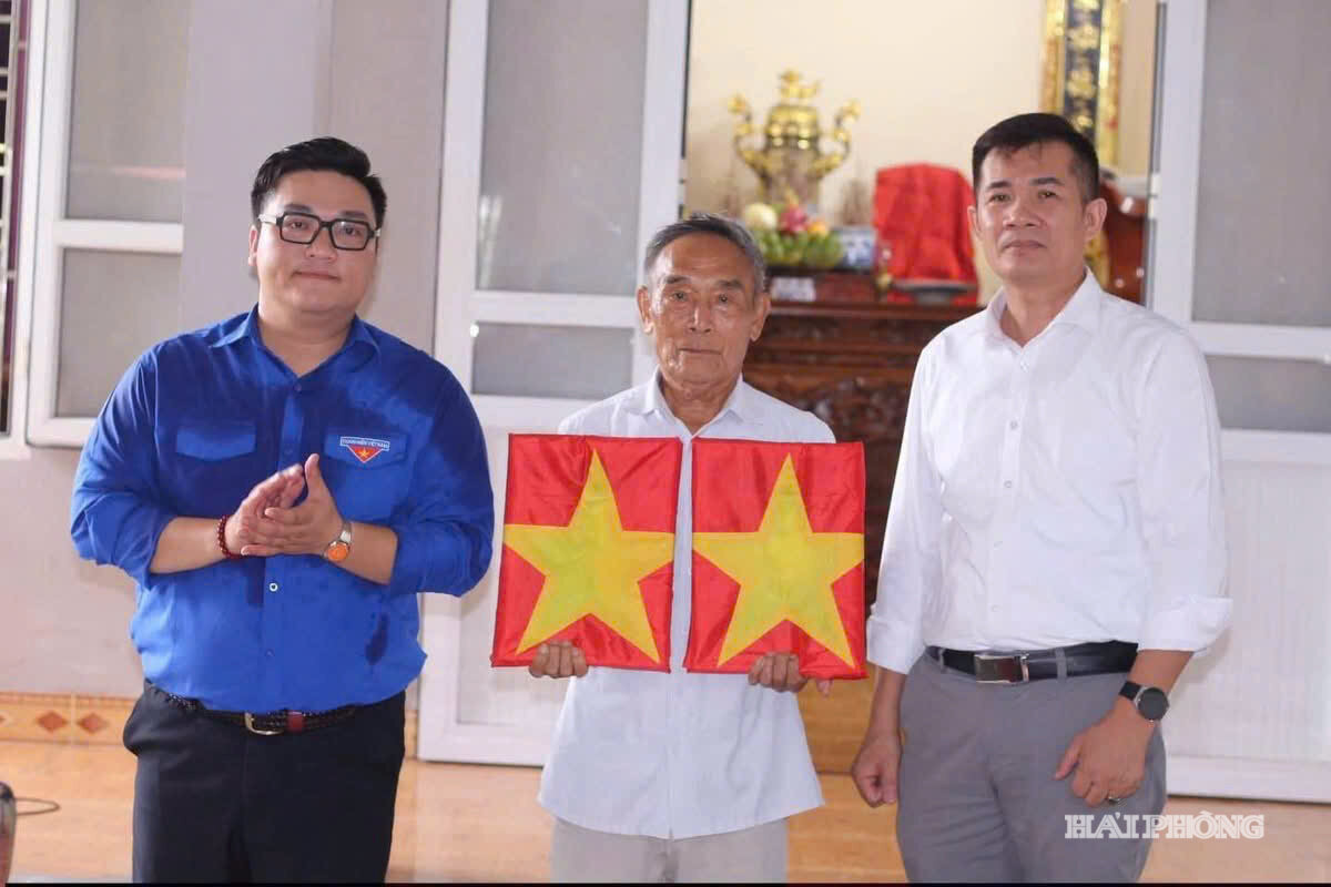 trao tang di anh 1