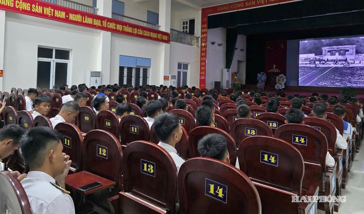 Trung tâm Văn hóa, Điện ảnh và Triển lãm thành phố tổ chức đợt chiếu phim lịch sử như 