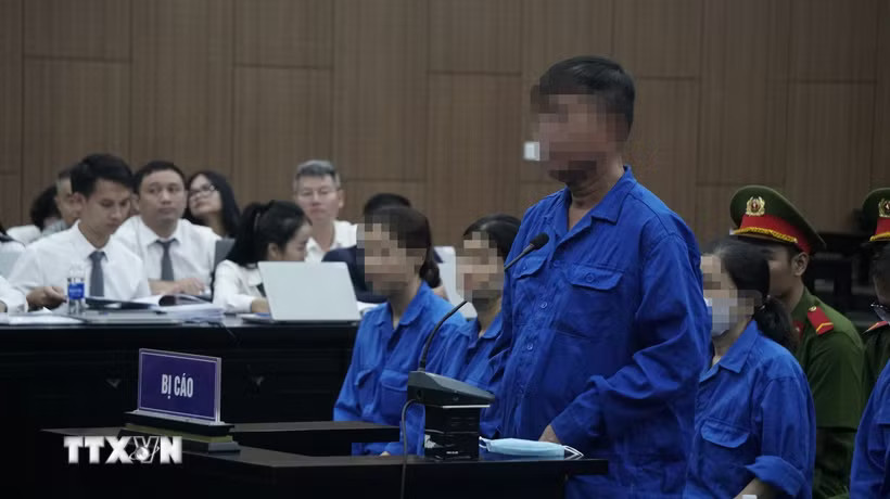 Bị cáo Nguyễn Bá Hoan (cựu Thứ trưởng Bộ Lao động, Thương binh và Xã hội (cũ), nay là Bộ Nội vụ) khai báo tại phiên tòa ngày 18/8. (Ảnh: Kim Anh/TTXVN)
