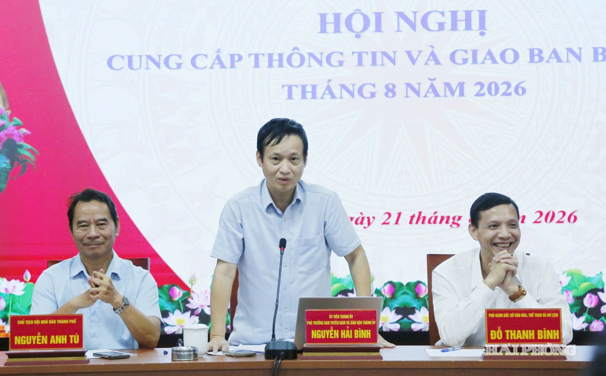 giao-ban-bao-chi.jpg