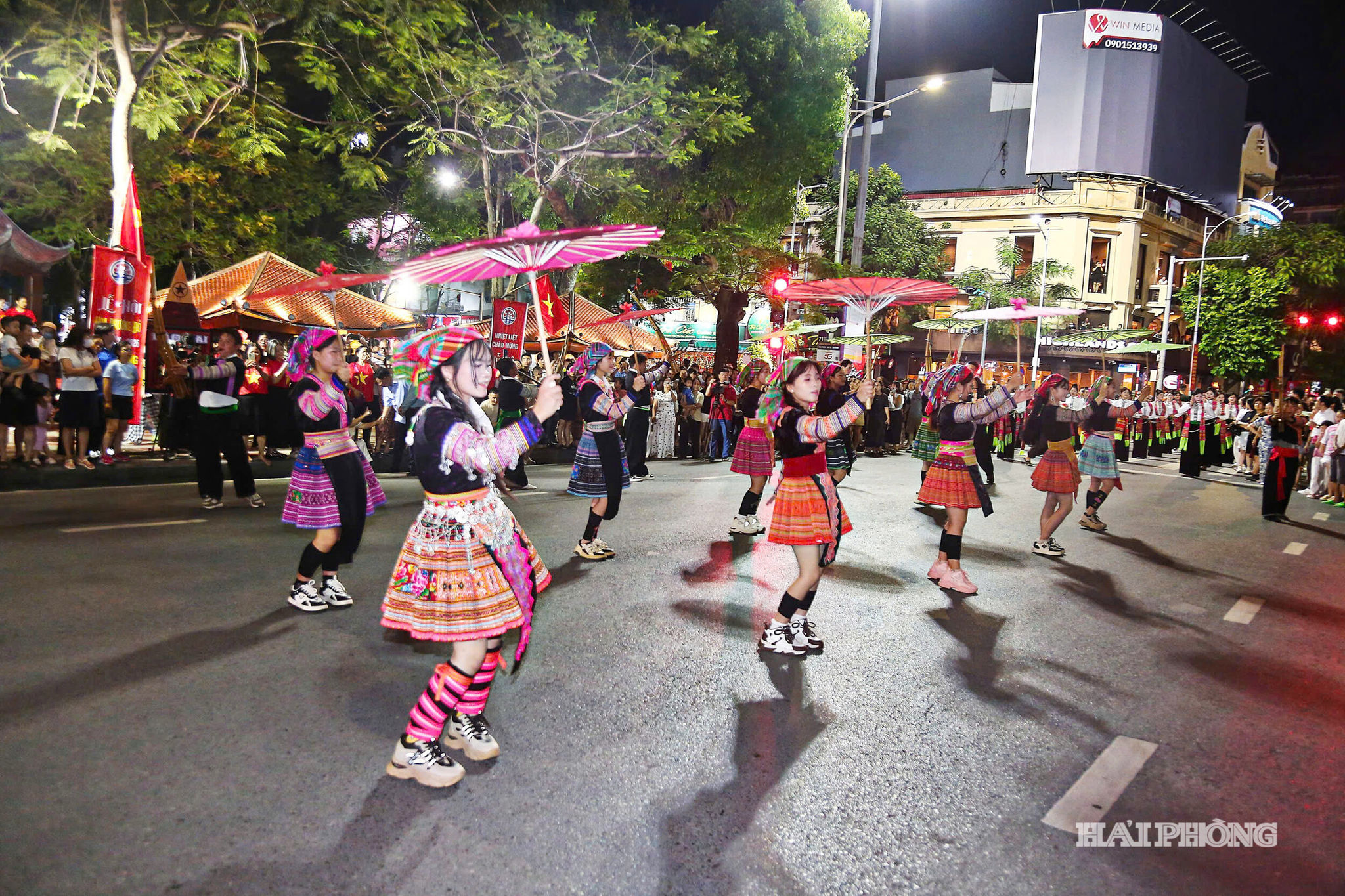 dai-trung-tam-9c947c012f66b163306c773c6a994f21.jpg