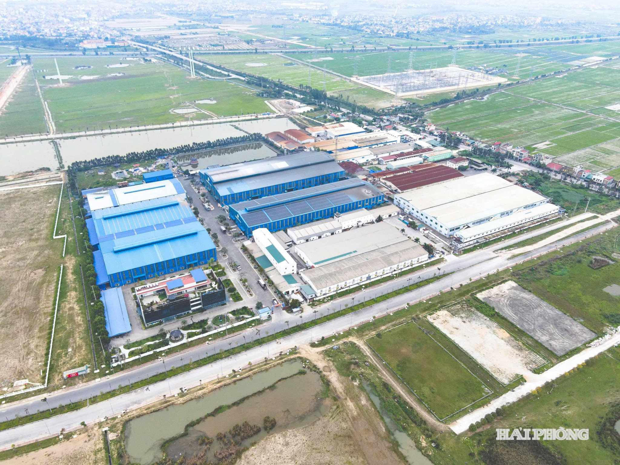 Quy mô sản xuất ngày càng mở rộng kéo theo nhu cầu vốn lớn, nhất là nguồn lực trung, dài hạn để doanh nghiệp thực hiện các kế hoạch đầu tư.
