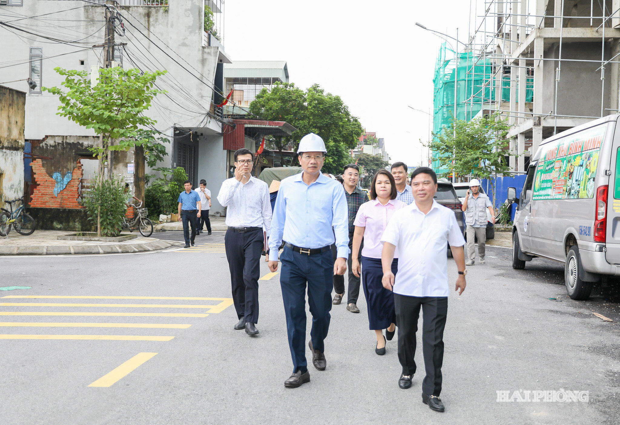 Đồng chí Lê Anh Quân, Phó Chủ tịch Thường trực UBND thành phố kiểm tra dự án nhà ở xã hội tại 29/243 Hoàng Quốc Việt