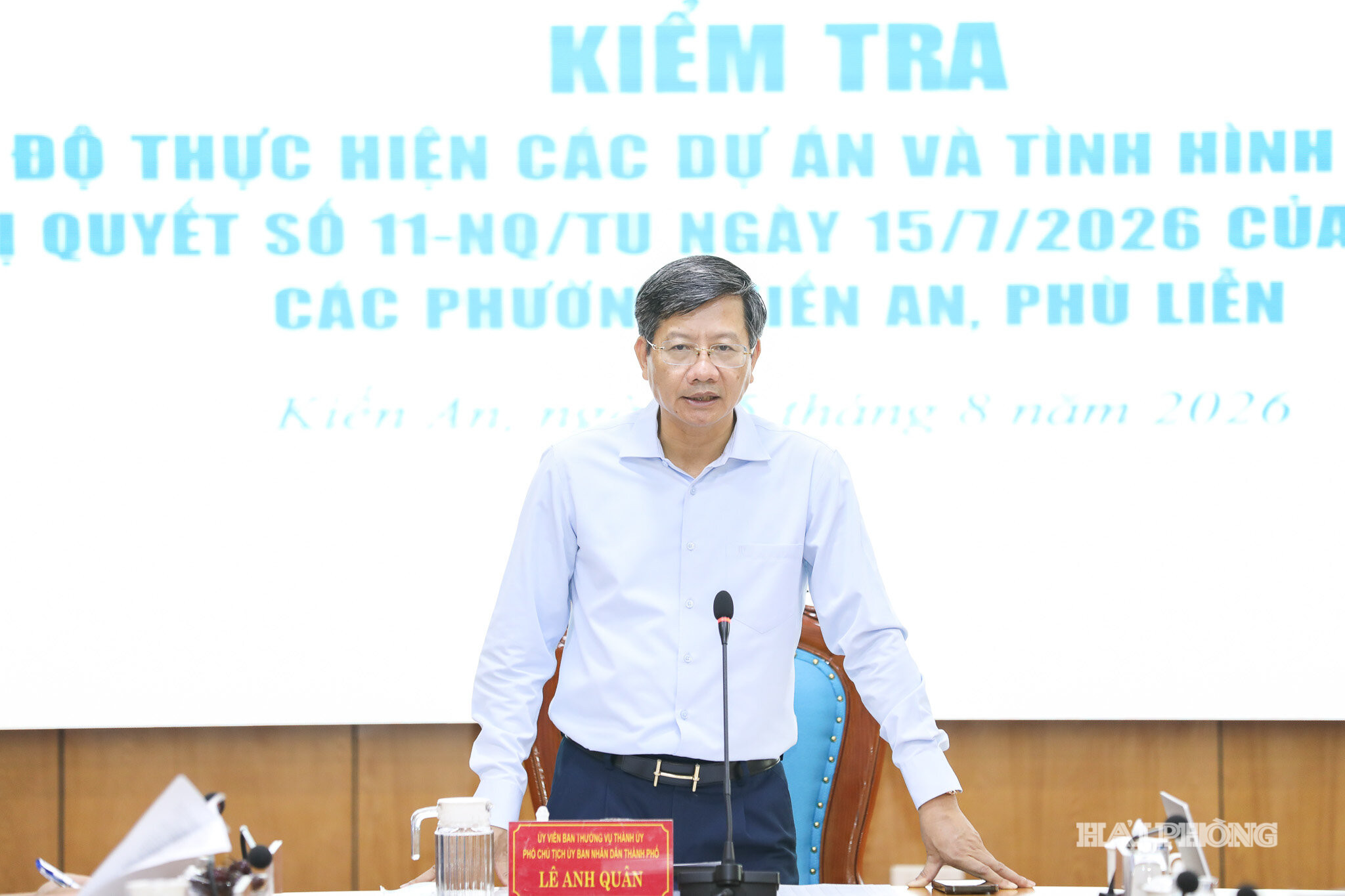 Đồng chí Lê Anh Quân, Phó Chủ tịch Thường trực UBND thành phố phát biểu kết luận cuộc làm việc