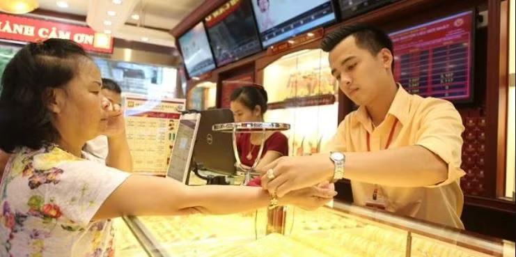 Giá vàng miếng trong nước đi ngang, giao dịch quanh mức 150,6 triệu đồng. (Ảnh: Vietnam+)