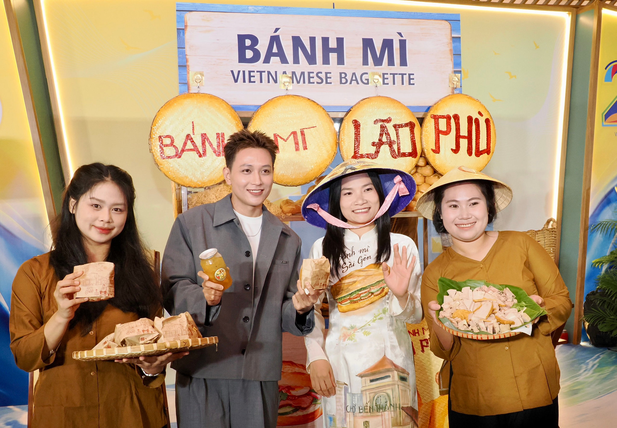 thuong-thuc-banh-mi-268-4486-526.jpg.jpg
