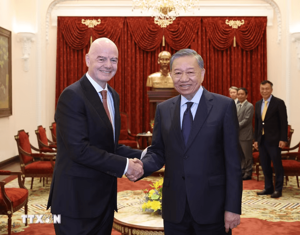 tong-bi-thu-tiep-fifa.png