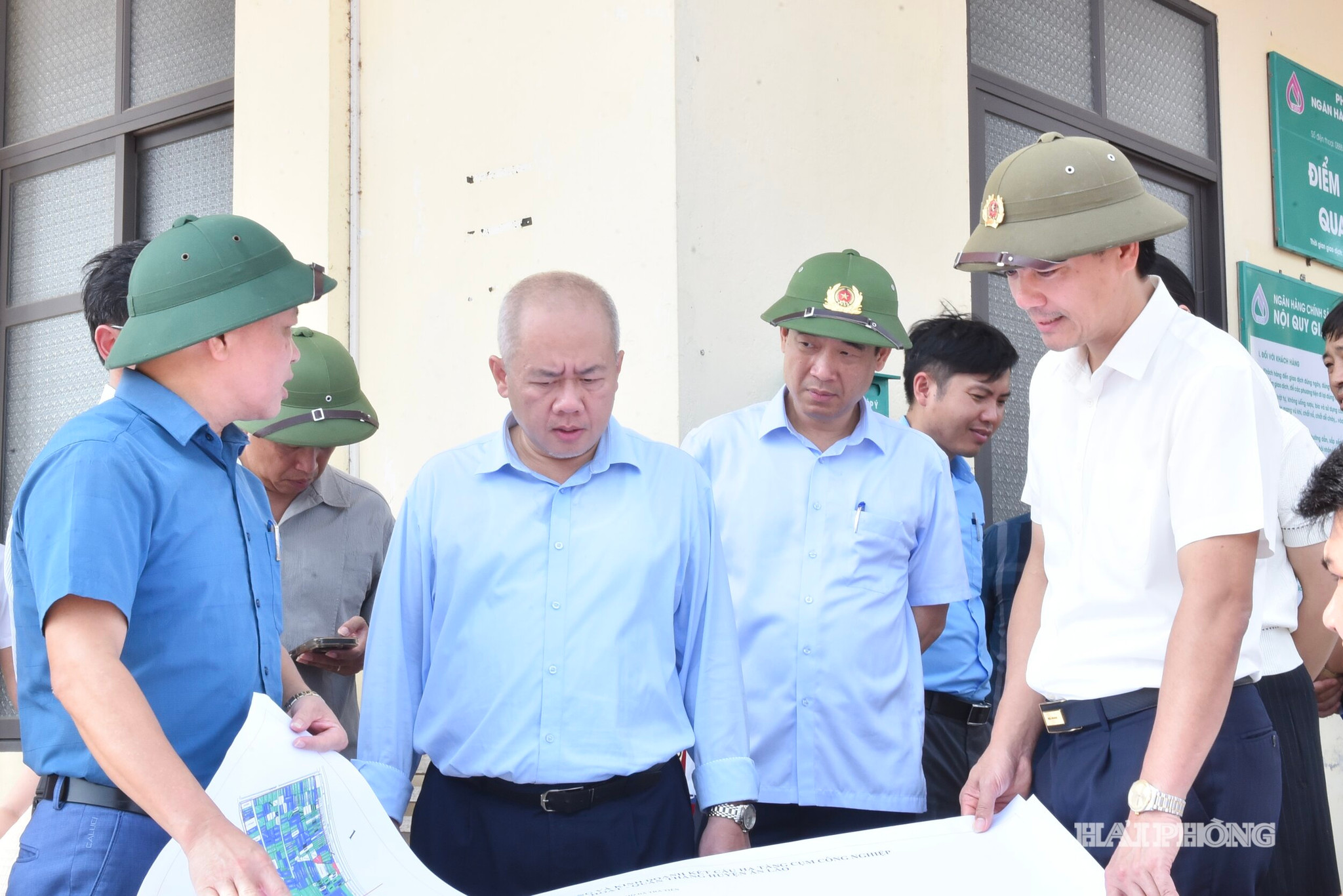 Đồng chí Đỗ Thành Trung, Phó Bí thư Thành uỷ, Chủ tịch UBND thành phố kiểm tra tiến độ triển khai dự án Cụm công nghiệp Cửa Hoạt - Quán Thắng, xã An Quang.