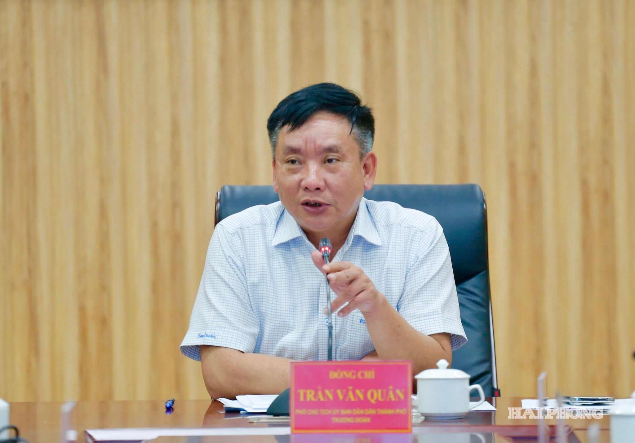 Đồng chí Trần Văn Quân, Phó chủ tịch UBND thành phố chủ trì làm việc với phường Hồng Bàng và Hồng An.