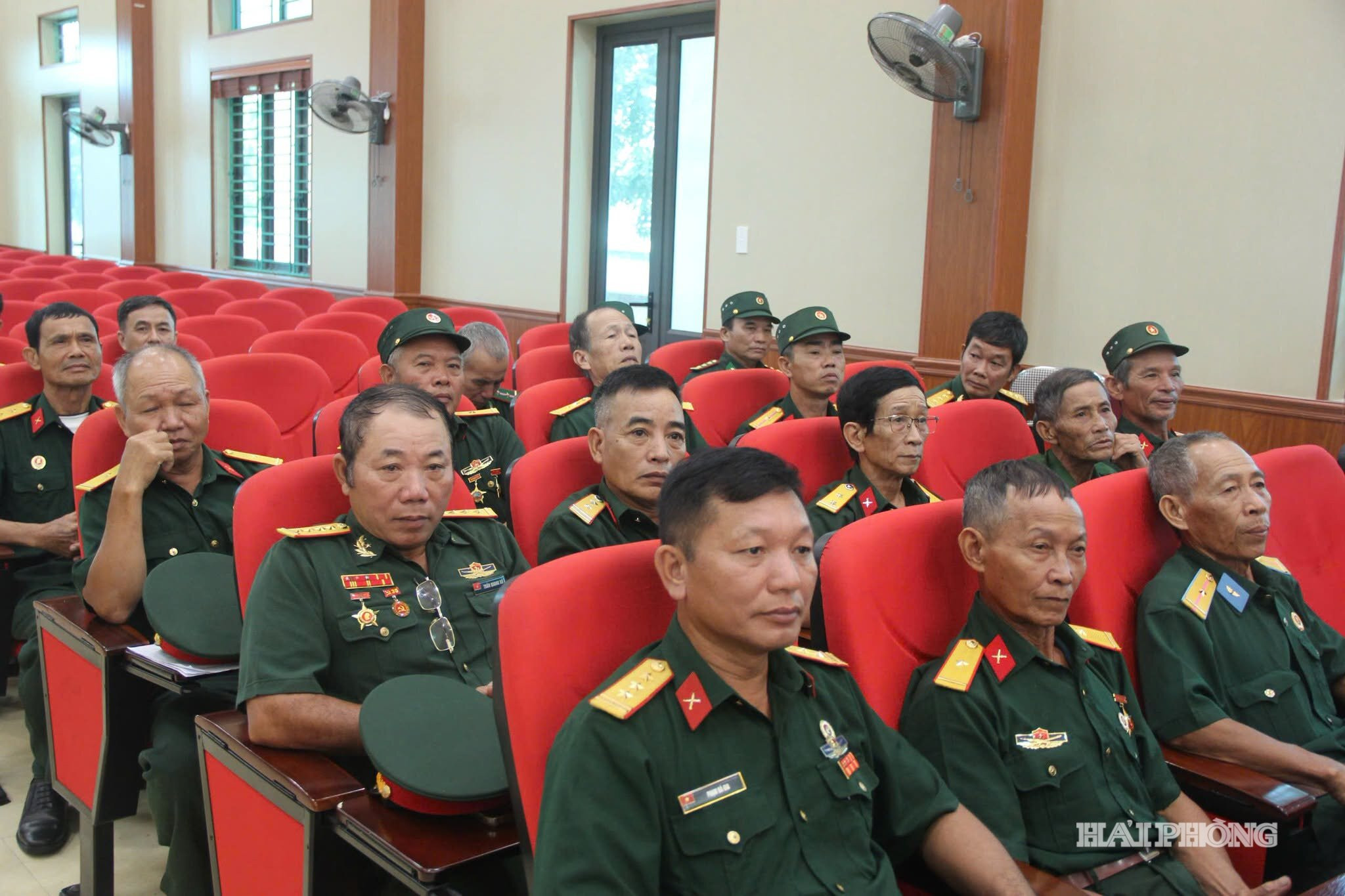 cuu-chien-binh.jpg