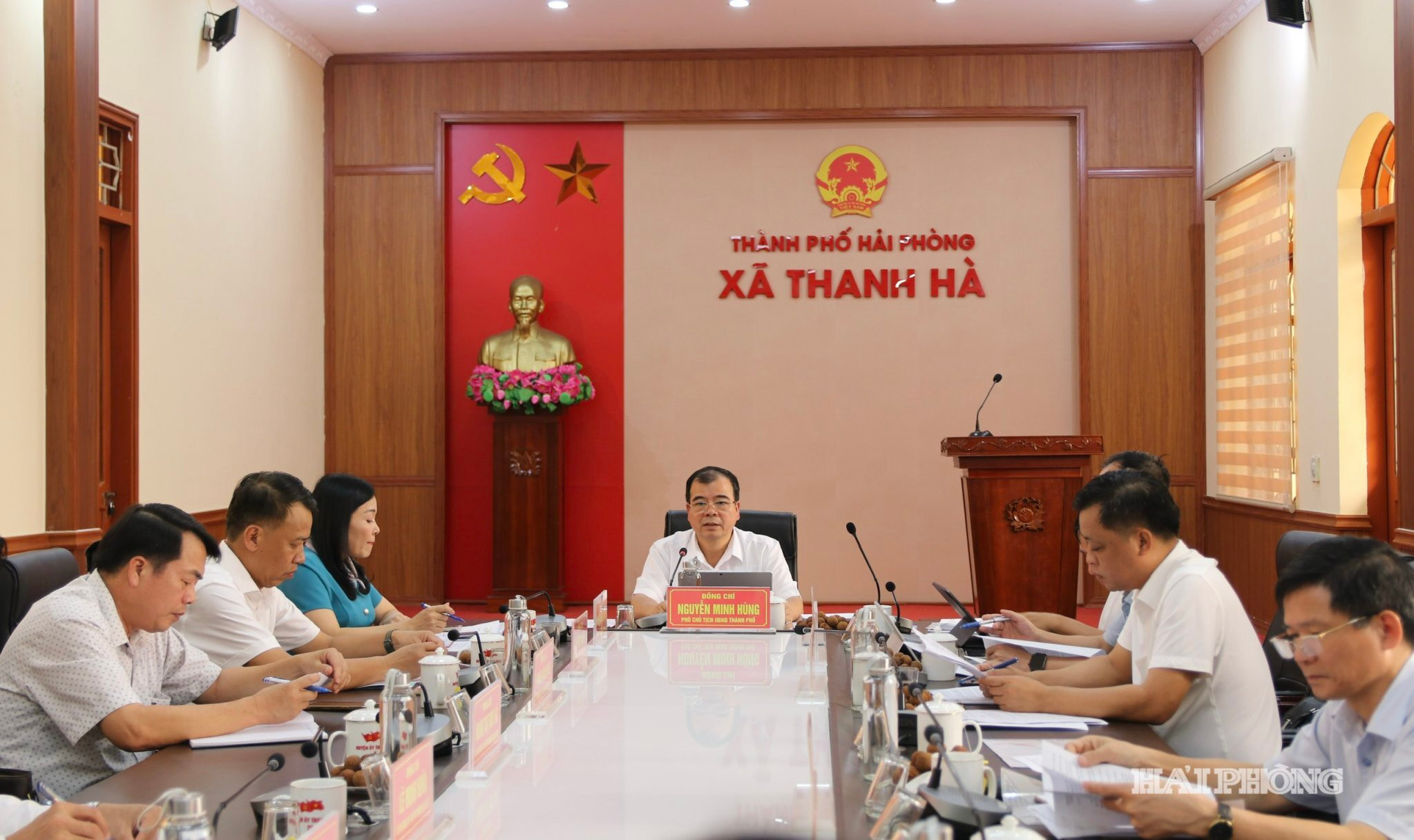 lam-viec.jpg