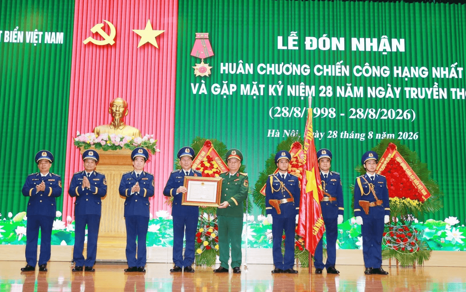 canh-sat-bien1.png