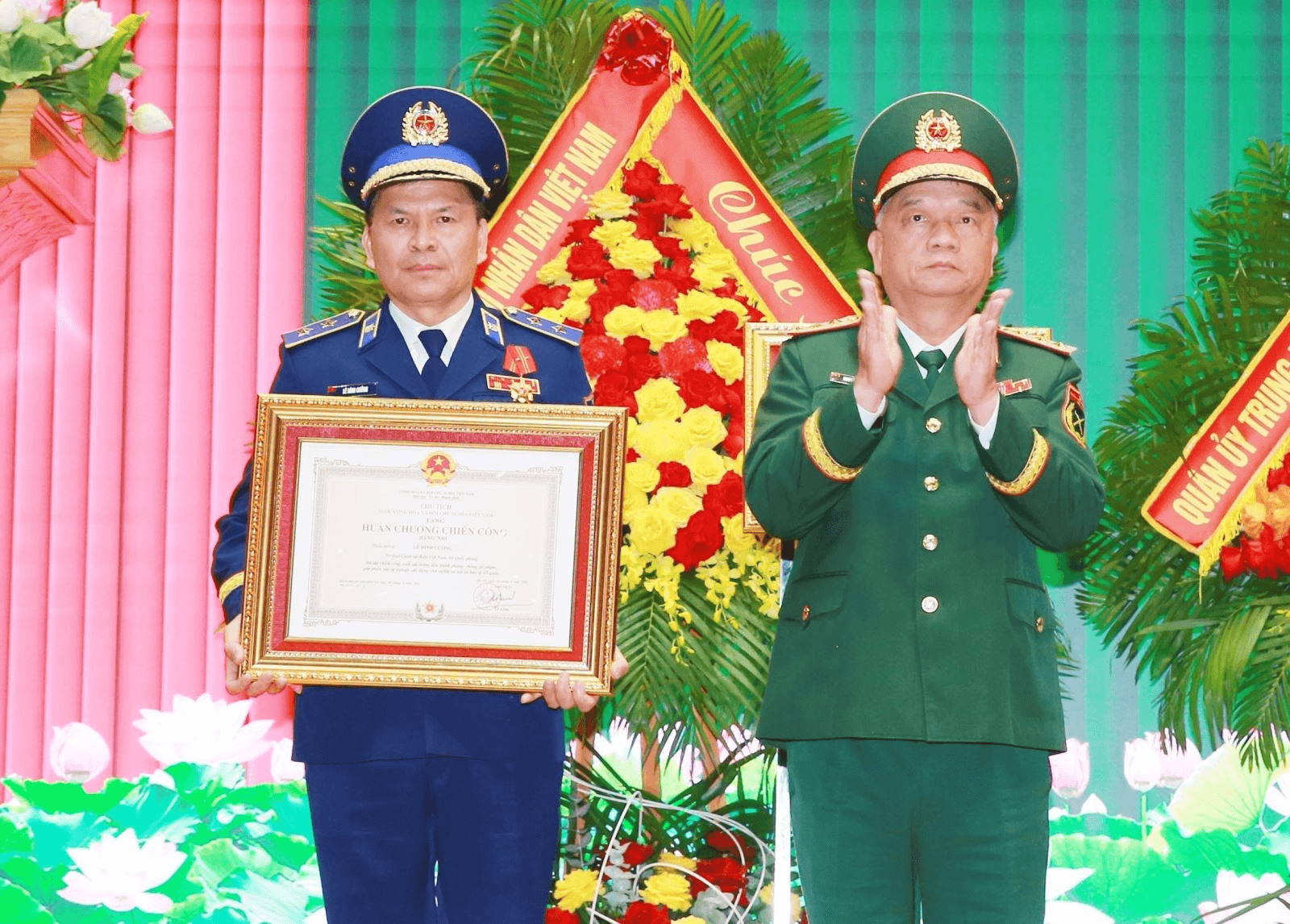 canh-sat-bien2.png