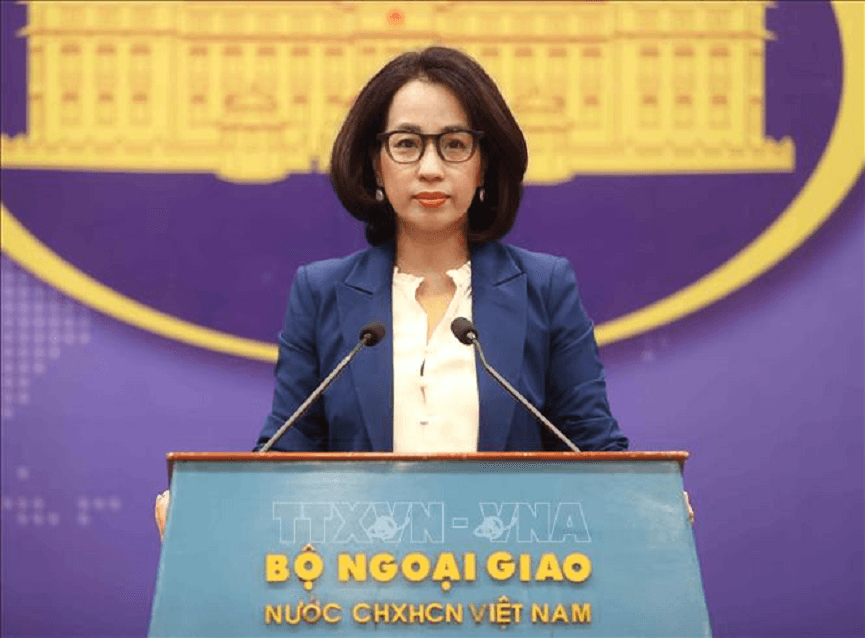 pham-thu-hang.png