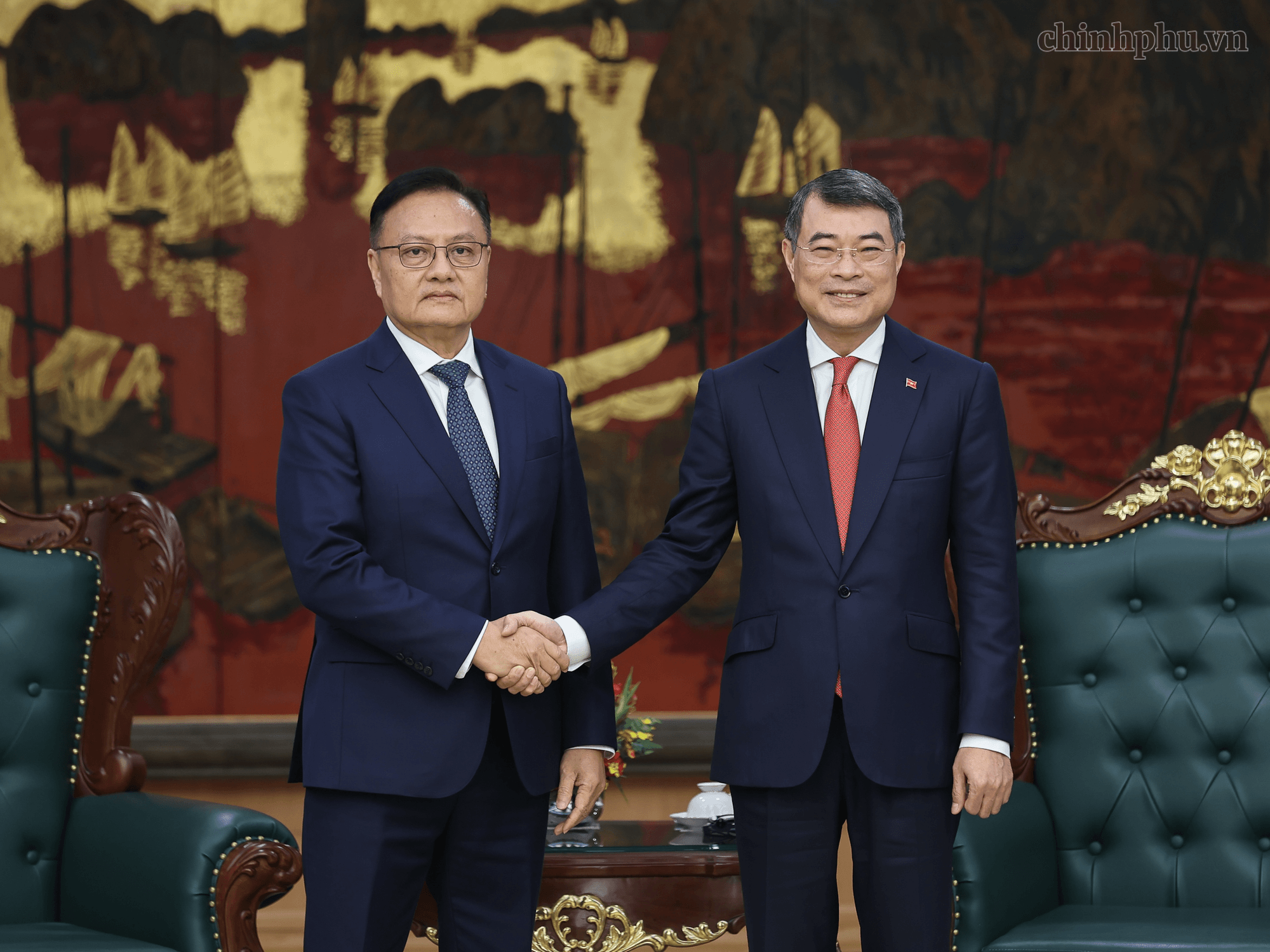 thu-tuong-tiep-lao.png