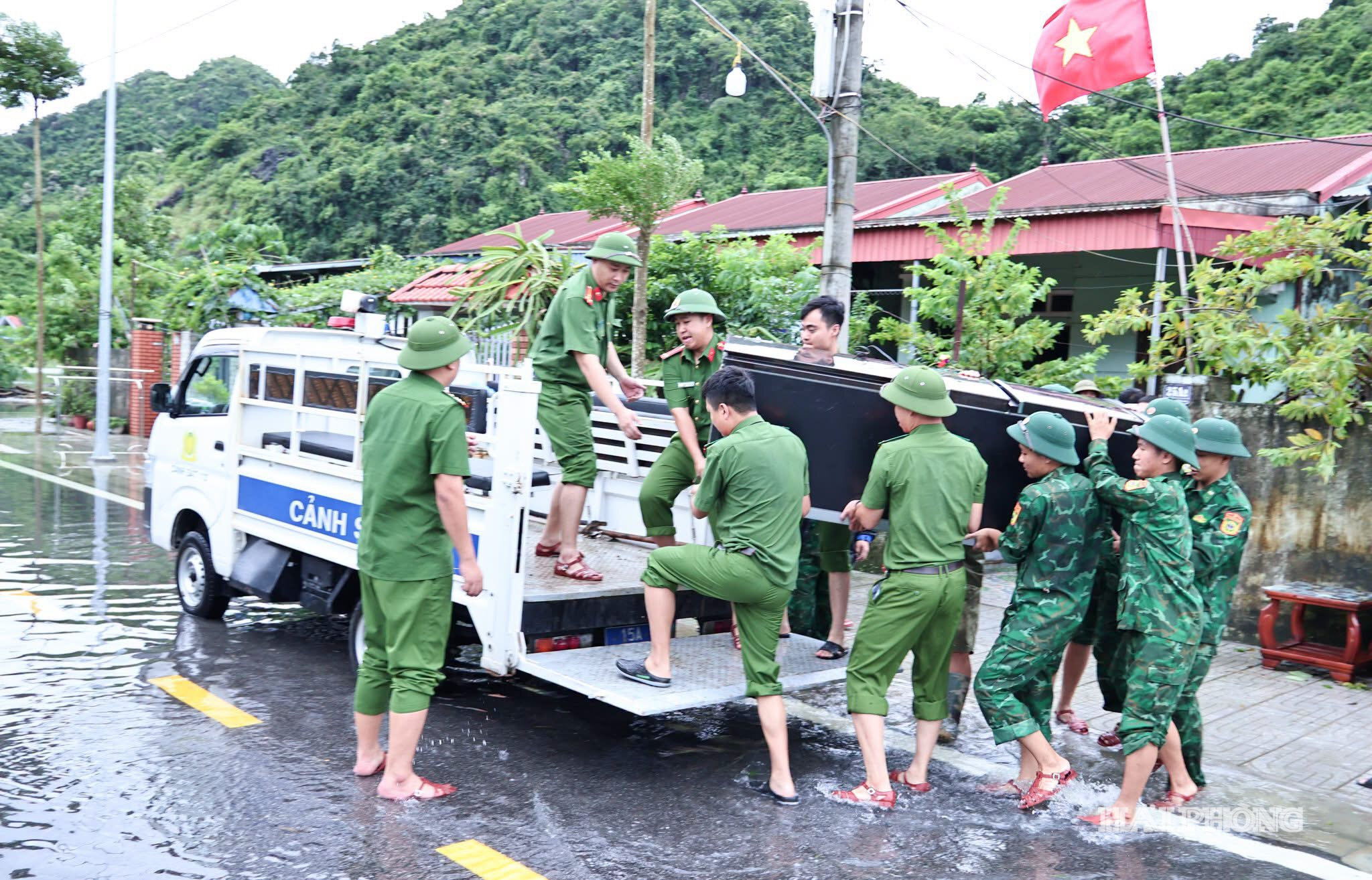 ung-pho-bao.jpg