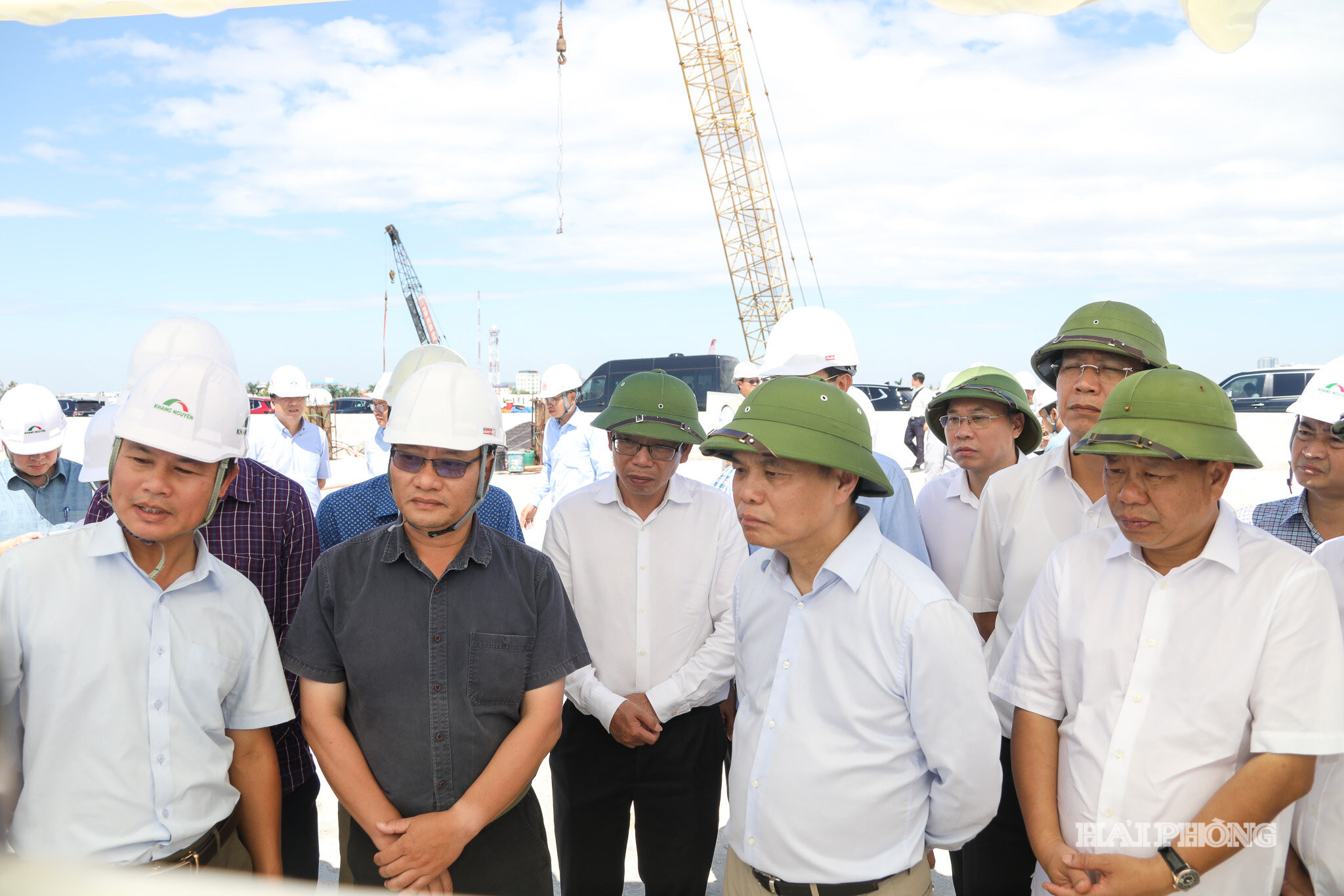 Đồng chí Lê Ngọc Châu, Ủy viên Trung ương Đảng, Bí thư Thành ủy, Trưởng Đoàn đại biểu Quốc hội thành phố Hải Phòng kiểm tra Dự án đầu tư xây dựng đường vành đai 2 đoạn tuyến Tân Vũ - Hưng Đạo - đường Bùi Viện