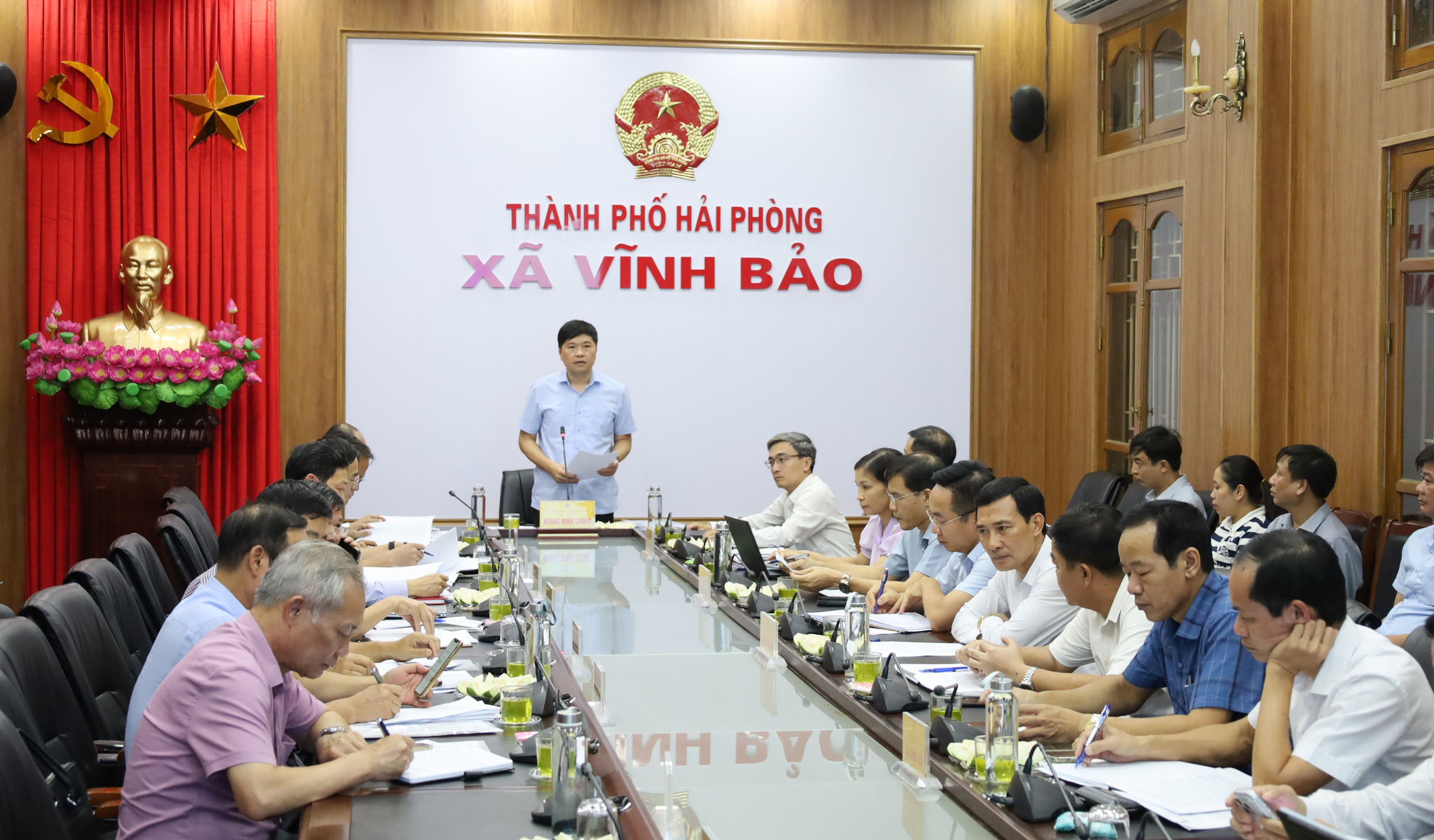 lam-viec-9cc2491c4404884270742c34a81ca3a9.jpg
