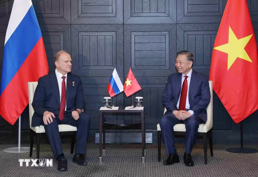 Tổng Bí thư, Chủ tịch nước Tô Lâm tiếp Chủ tịch Đảng Cộng sản Liên bang Nga Gennady Zyuganov. (Ảnh: Thống Nhất/TTXVN)