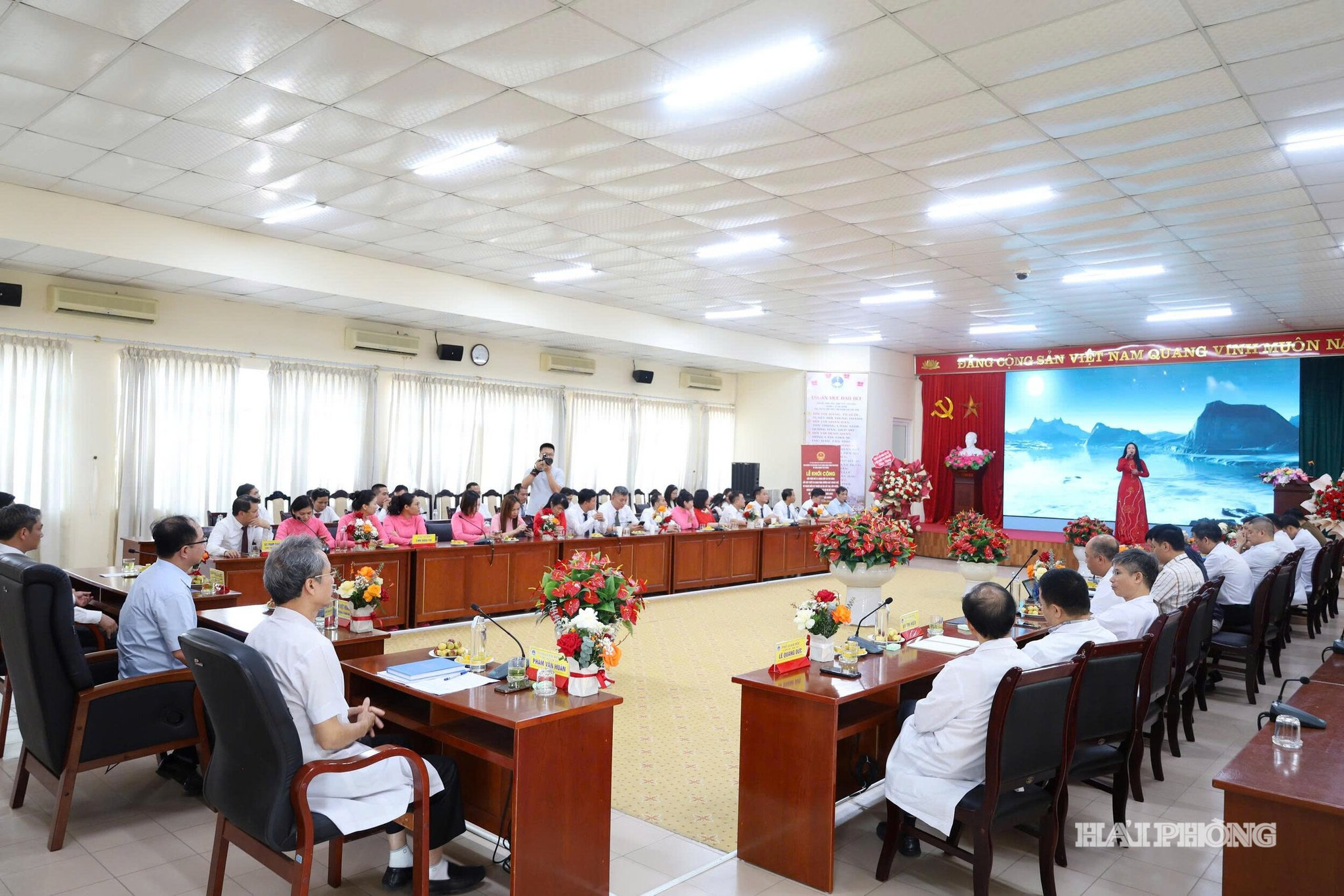 quang-canh.jpg