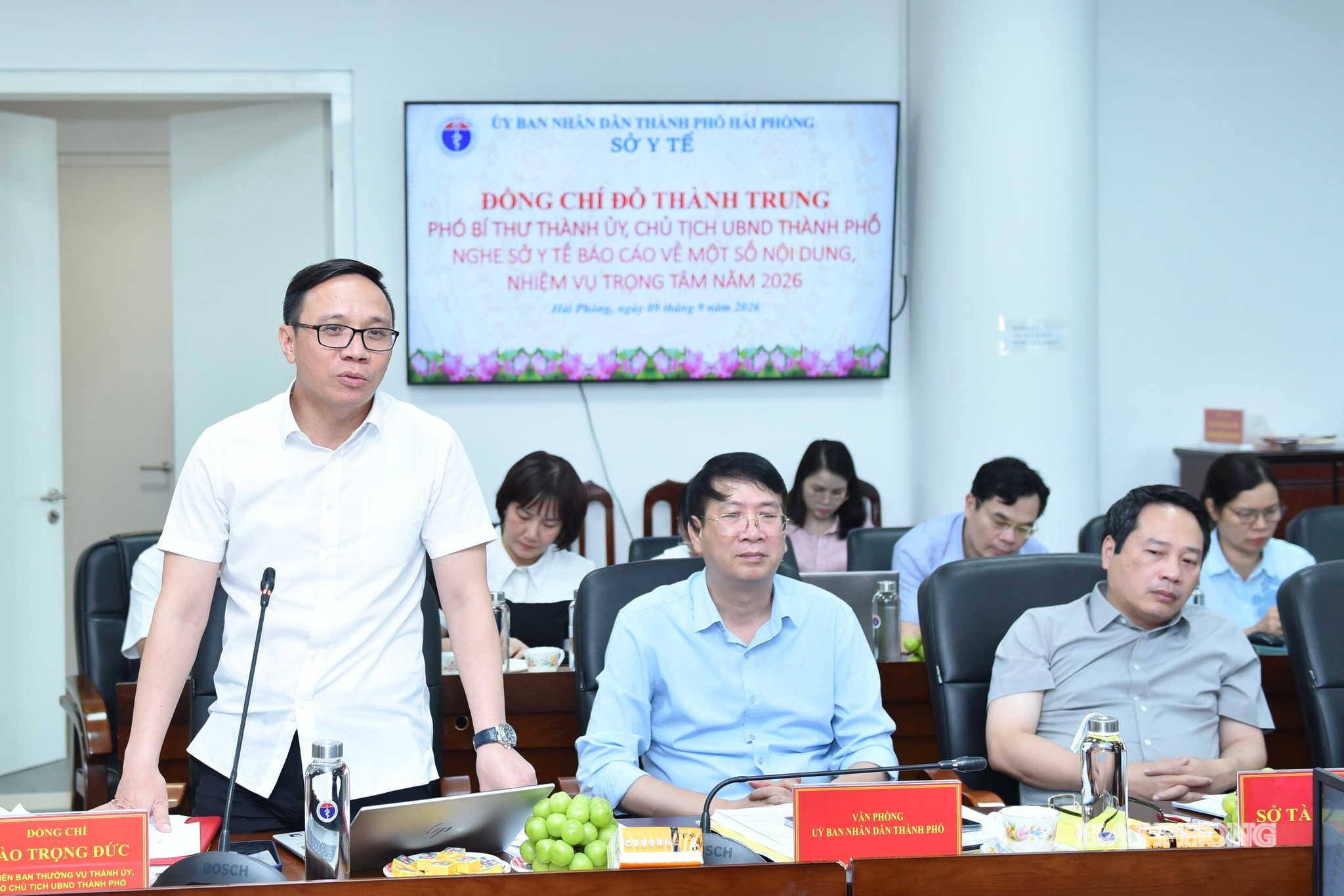 Đồng chí Đào Trọng Đức, Uỷ viên Ban Thường vụ Thành ủy, Phó Chủ tịch UBND thành phố phát biểu tại cuộc làm việc.
