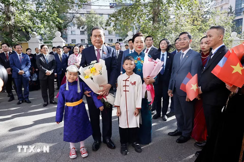 chu-tich-quoc-hoi-tham-mong-co3.jpg