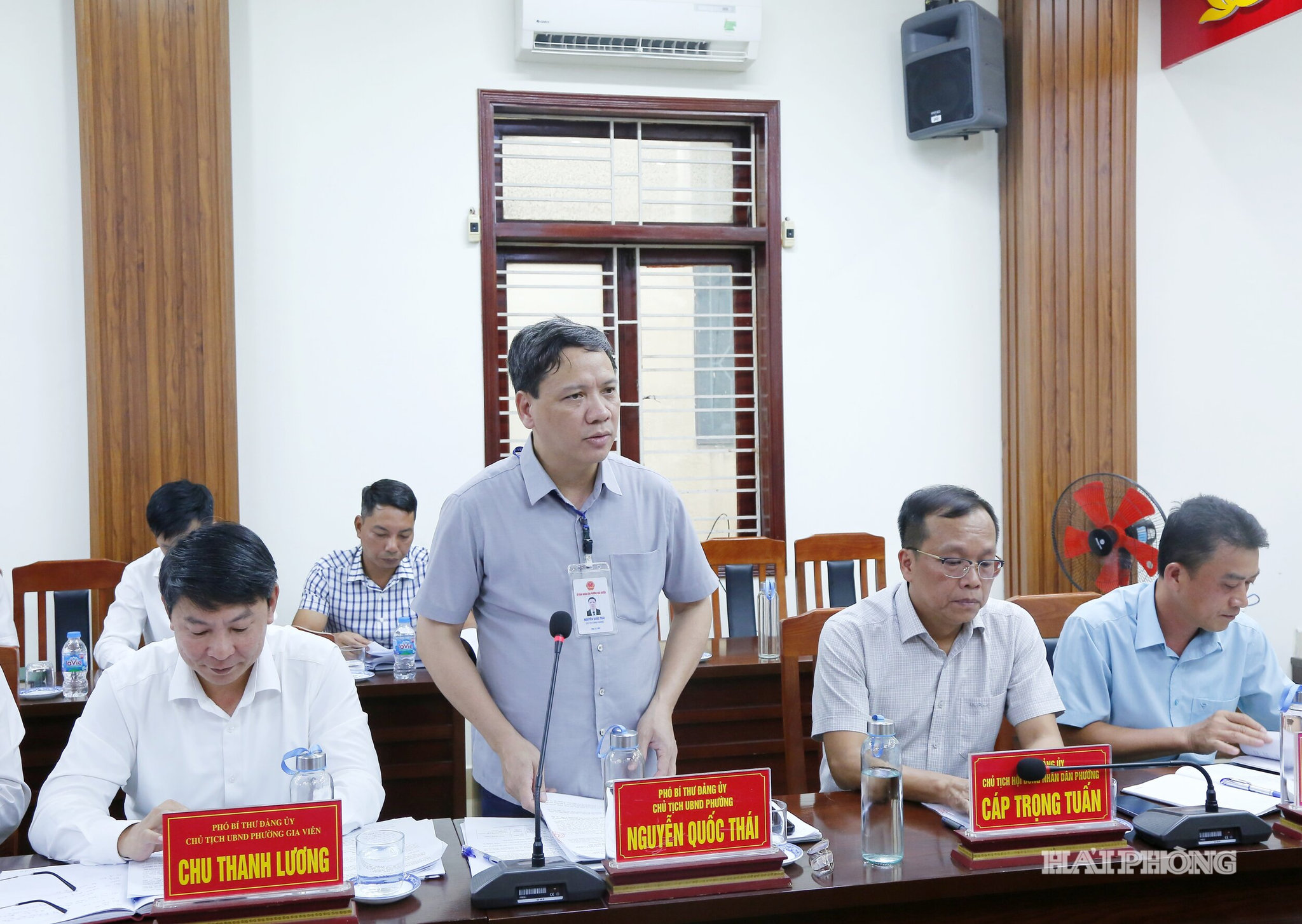 Đại diện phường Ngô Quyền báo cáo tiến độ thi công trên địa bàn phường