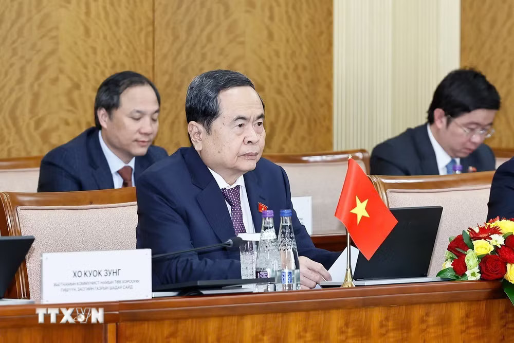 Chủ tịch Quốc hội Trần Thanh Mẫn hội đàm với Chủ tịch Quốc hội Mông Cổ Sandag Byambatsogt. (Ảnh: Doãn Tấn/TTXVN) ttxvn-chu-tich-quoc-hoi-tran-thanh-man-hoi-dam-voi-chu-tich-quoc-hoi-mong-co-sandag-byambatsogt-3.jpg