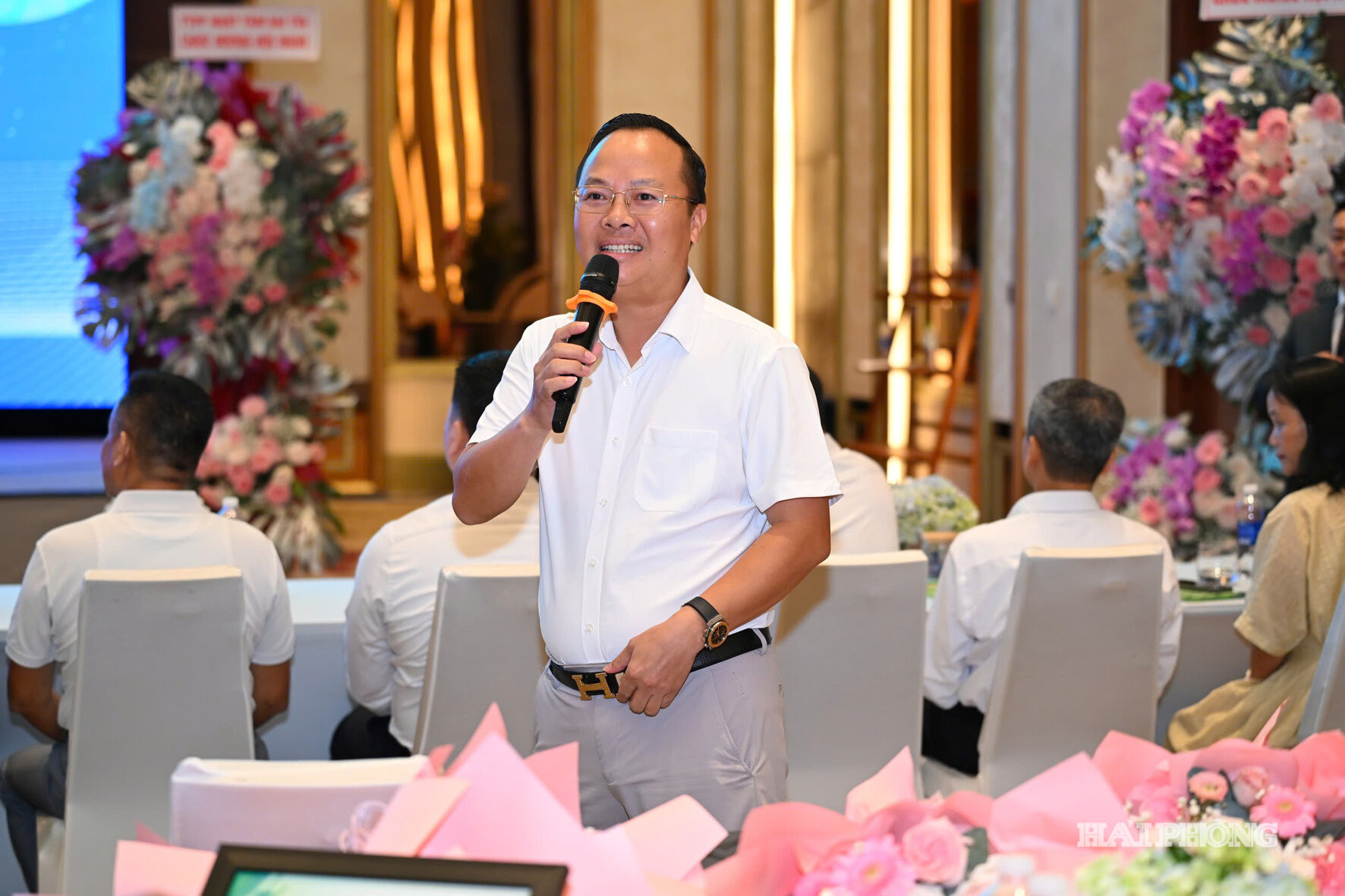 nhua tienphong 2