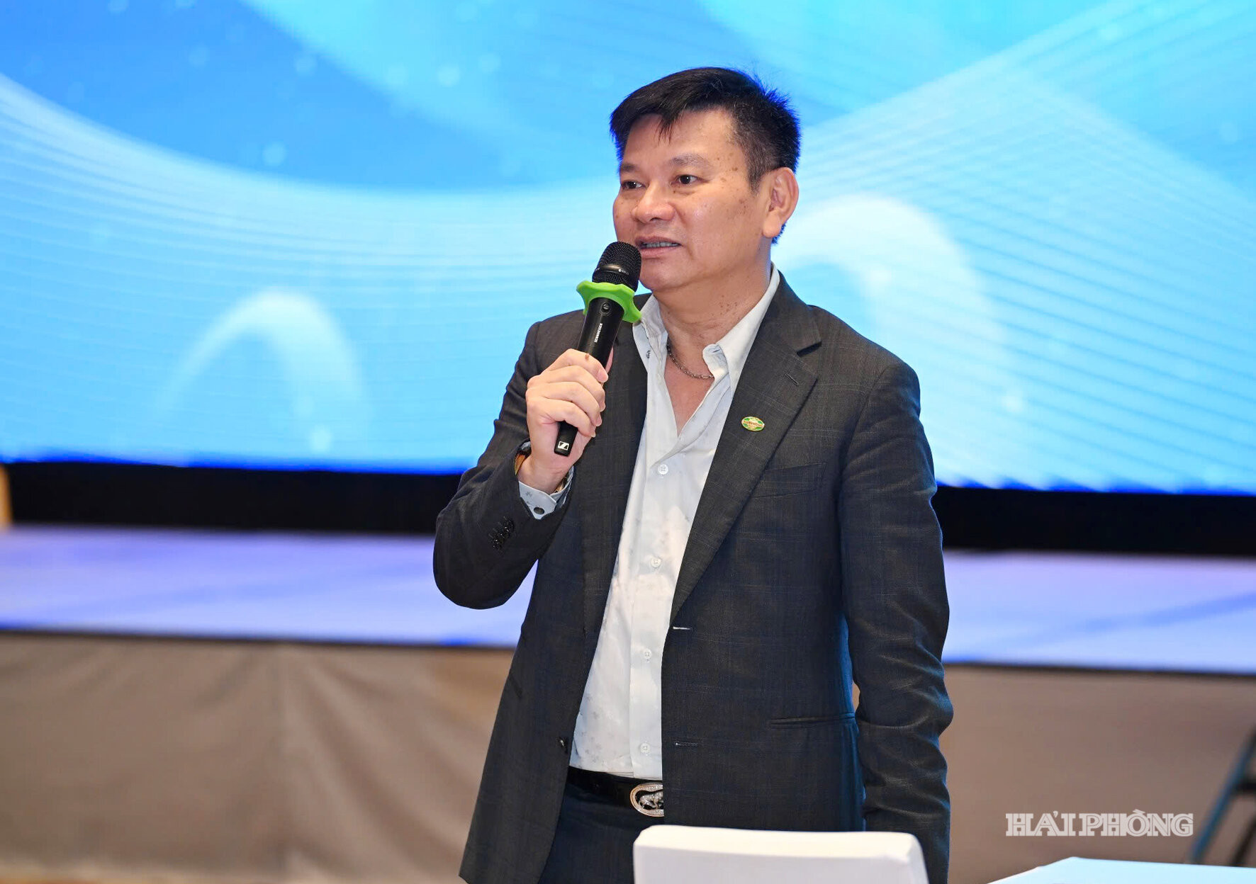 nhua tienphong