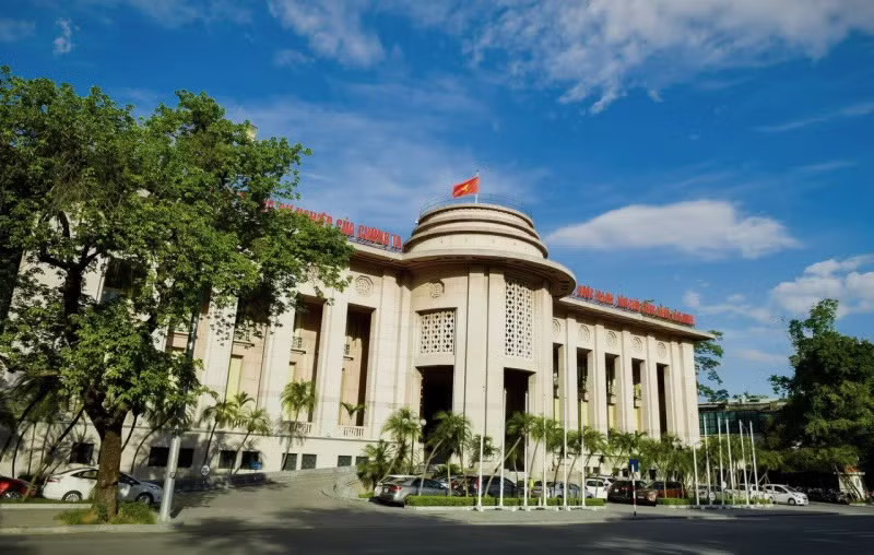 Từ ngày 1/11, ngân hàng chia sẻ thông tin tín dụng phải được khách đồng ý. (Ảnh: Vietnam+)