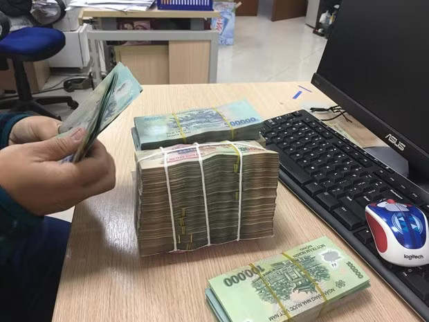 Hoạt động mua bán của các quỹ sẽ diễn ra đan xen và tác động trực tiếp lên thanh khoản và biến động giá của từng mã cổ phiếu. (Ảnh: Vietnam+)